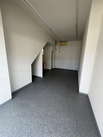 新河岸福田ビルの内装