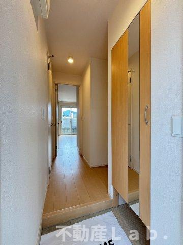 マイトレーヤの玄関|※同一建物別号室のお写真です。