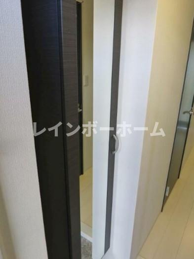 クレシェンテ梅月の玄関