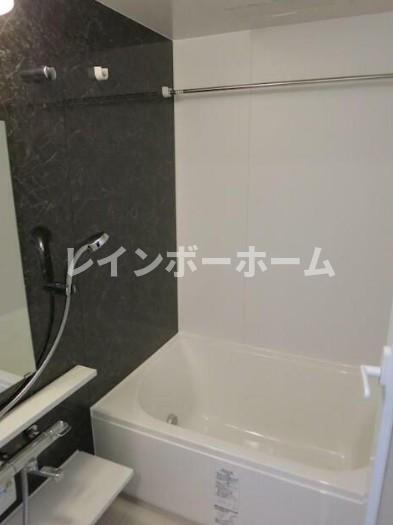 クレシェンテ梅月の浴室