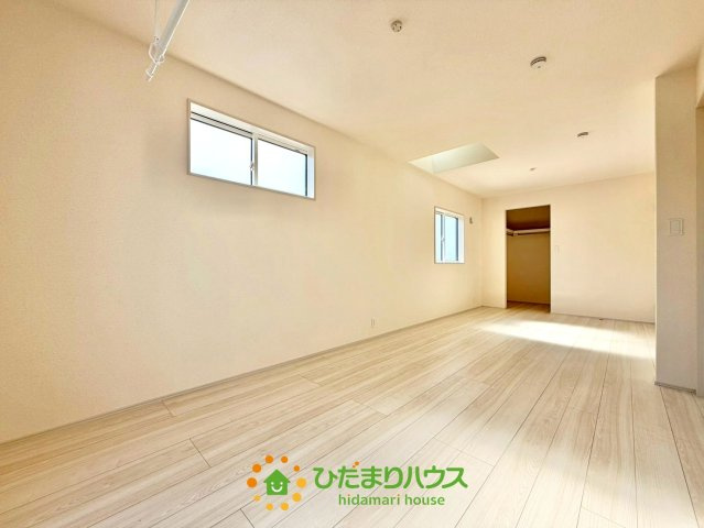 蓮田市関山3丁目　新築一戸建て　01の洋室