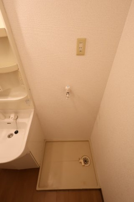 【設備】 | フィル・ヒューゲル | 室内洗濯機置場