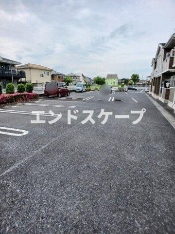 ラフレシールⅠの駐車場|高崎、前橋のお部屋探しはエンドスケープまで！お客様の理想お聞かせ下さい♪