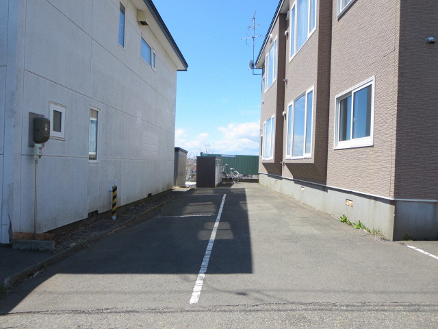 リリーコーポ（千歳町）の駐車場