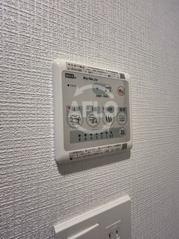 エスリードレジデンス大阪ウエストコートの洗面所|エスリードレジデンス大阪ウエストコート　浴室乾燥機