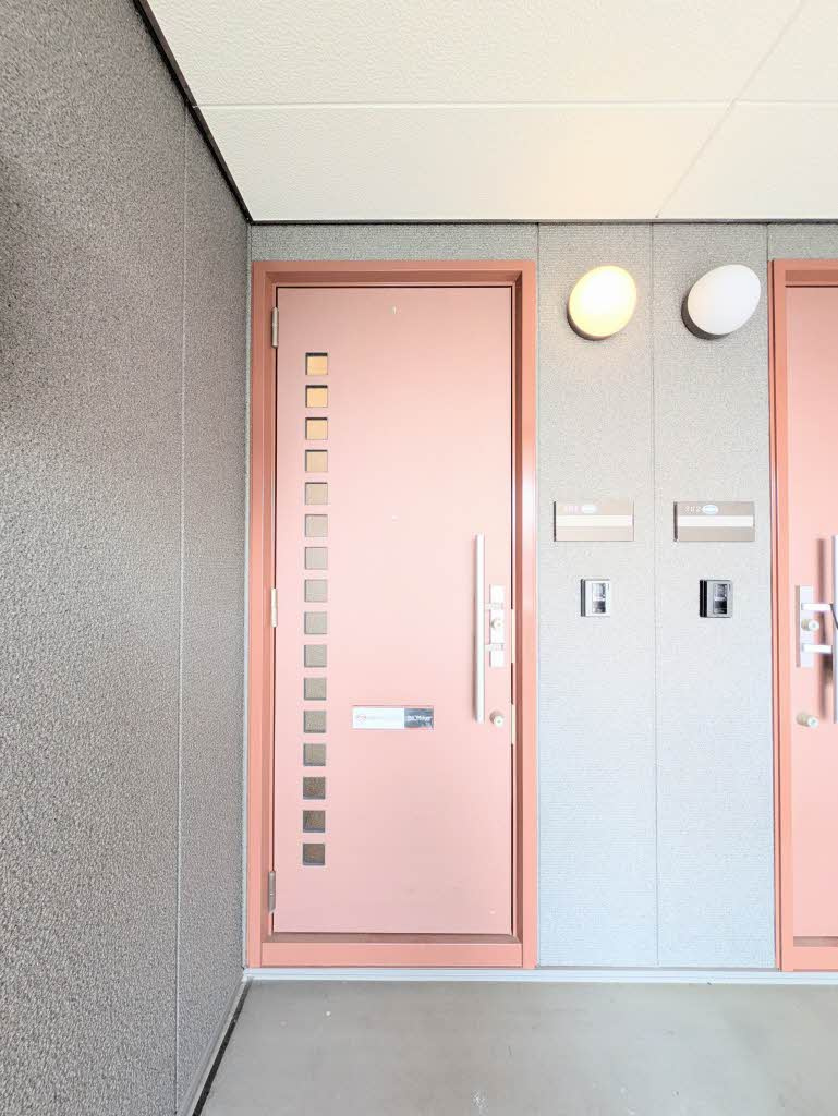 シャーメゾン丸尾 A棟の玄関