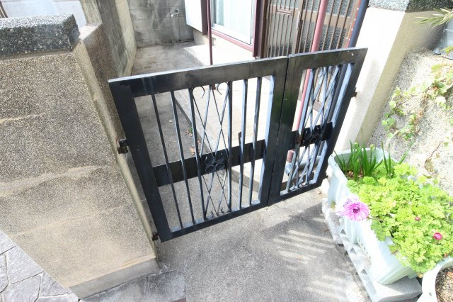 舞子台1丁目戸建のエントランス