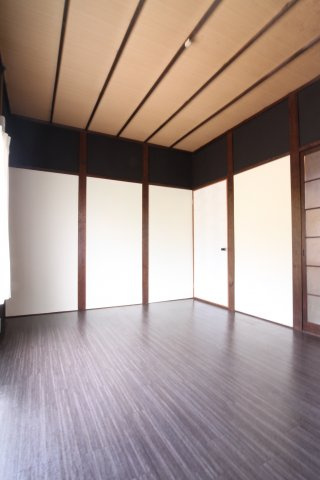 舞子台1丁目戸建の洋室