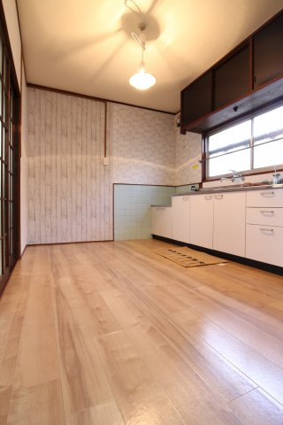 舞子台1丁目戸建の居間・リビング