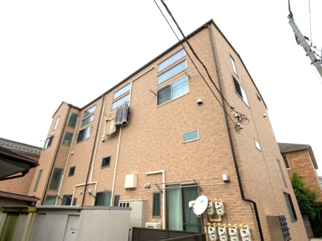 府中市若松町１丁目のアパート
