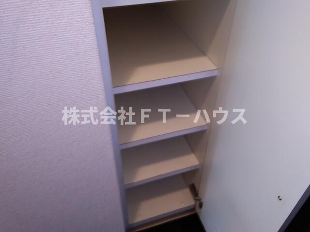 ローズガーデンＡ３２番館（Ａ－０３２）の収納