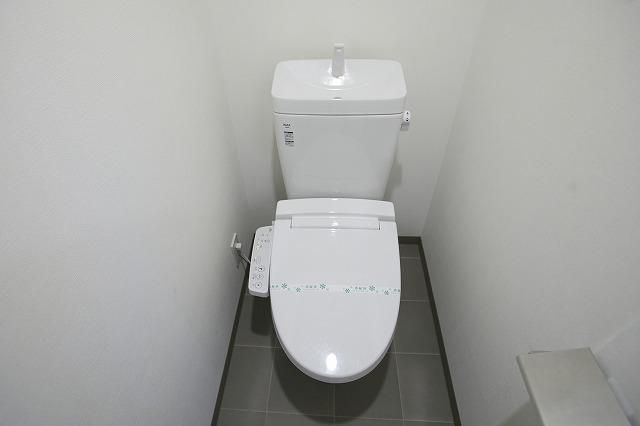 LIMERESIDENCE HIKIFUNEのトイレ|落ち着いたトイレです
