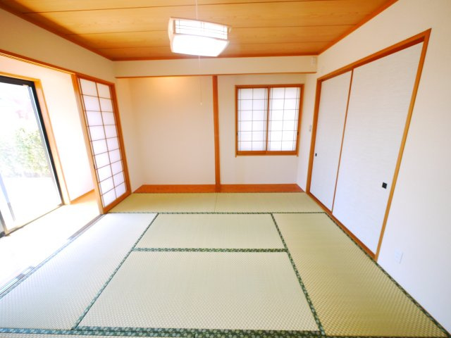大網白里市みどりが丘　中古戸建の和室|内外装リフォーム済み令和8年3月 積水ハウス軽量鉄骨  都市ガス上下水 電動シャッター 駐車2台可能