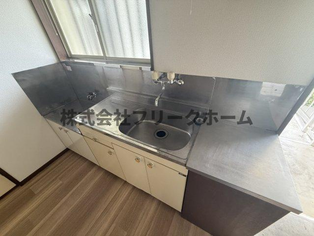 三鷹市上連雀８丁目のアパートのキッチン