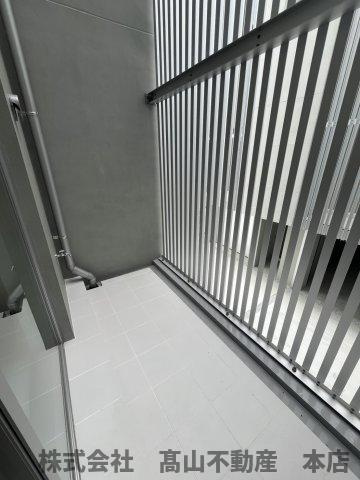 ネオラ　レイ　マテリアAのバルコニー
