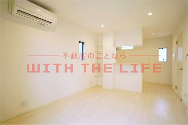ユーズフォレシア小頭町【キャッシュバック対象物件】の居間・リビング|ゆったりとしたリビングです