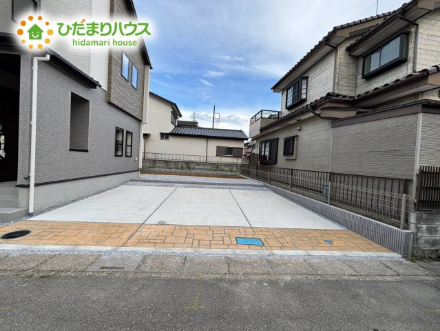 鴻巣市松原4丁目　新築戸建　ブルーミング01の駐車場