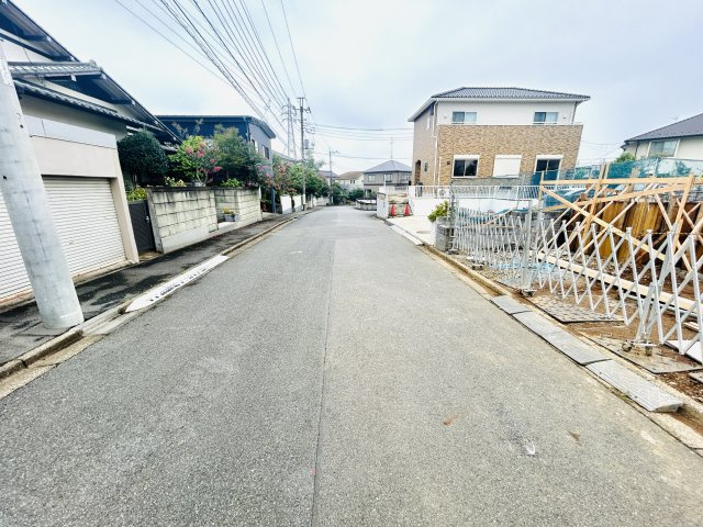 グラファーレ成田市吾妻1丁目9期の前面道路含む現地写真|8月30日撮影