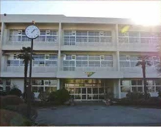 グラファーレ成田市吾妻1丁目9期の周辺|吾妻中学校