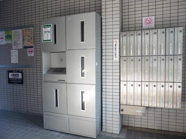 メゾン五反田のロビー