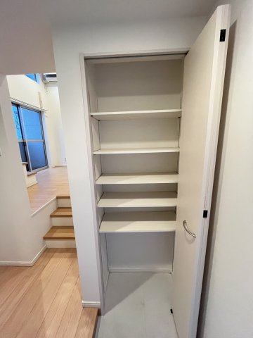 福岡市南区井尻１丁目のアパートのエントランス