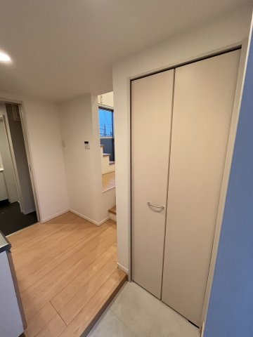 福岡市南区井尻１丁目のアパートの玄関