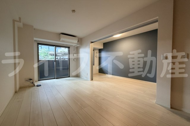 La luce長堀橋の内装