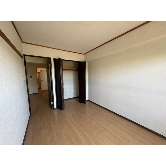 調布市多摩川３丁目の賃貸マンションの居間・リビング