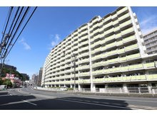 磯子センチュリーマンションの外観