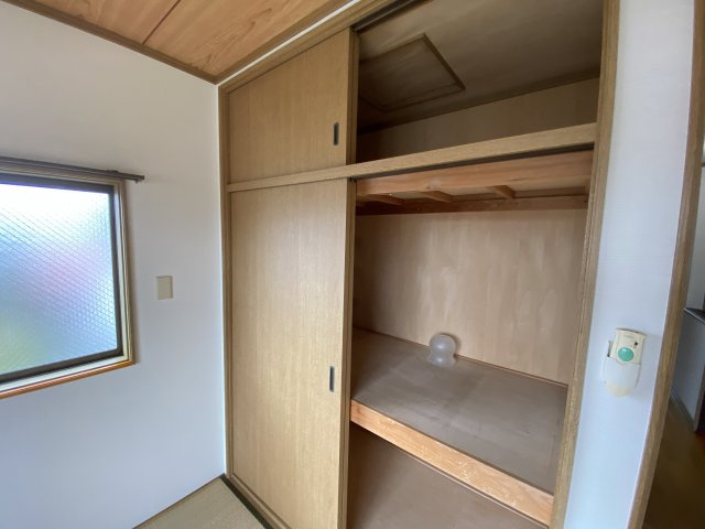 調布市下石原１丁目のテラスの収納|※別号室参考写真です