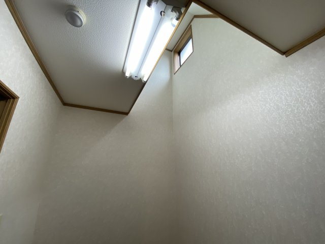 調布市下石原１丁目のテラスの洋室|※別号室参考写真です