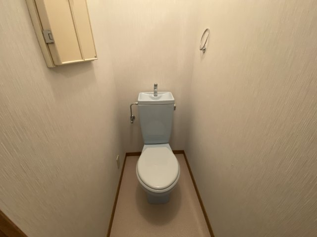 調布市下石原１丁目のテラスのトイレ|※別号室参考写真です