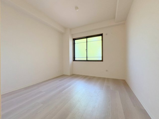 メゾン鳥居坂の洋室