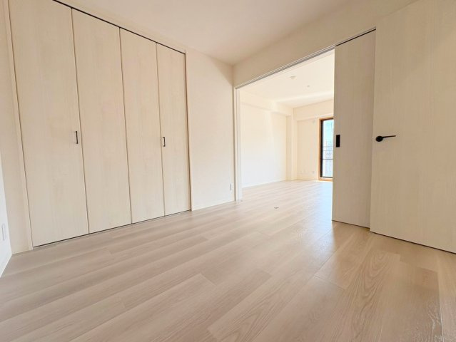 メゾン鳥居坂の洋室