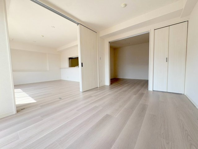 メゾン鳥居坂の洋室