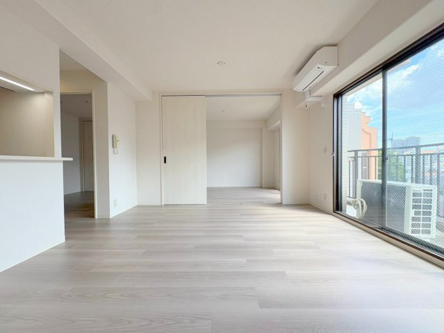 メゾン鳥居坂の居間・リビング