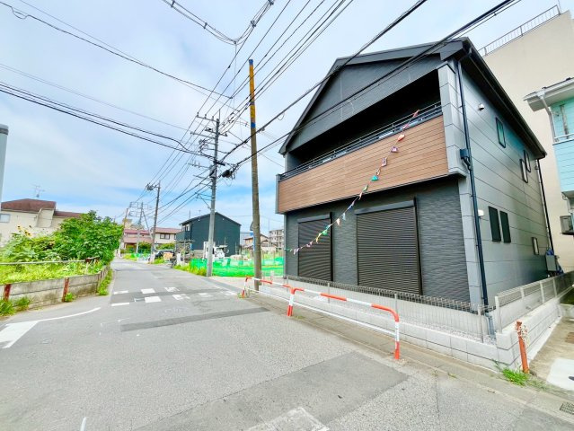 【仲介手数料無料】和光市新倉3期―新築分譲住宅―限定1棟の外観|光と風が入り込む贅沢なゆとり空間。明るく暖かい日差しがさんさんと降り注ぐ好立地です。現地の陽当たりや周辺環境をぜひご確認ください。