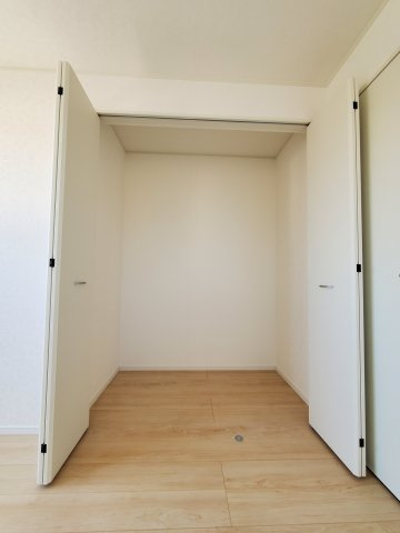 三郷市　花和田　新築戸建　全2棟の収納|施工例です