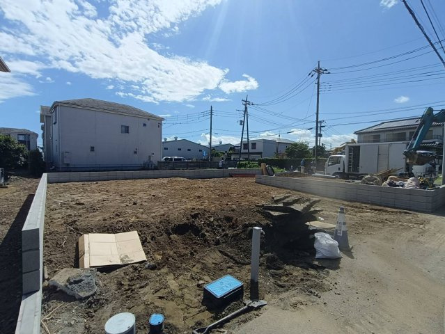 三郷市　花和田　新築戸建　全2棟の前面道路含む現地写真|前面道路含む現地写真です