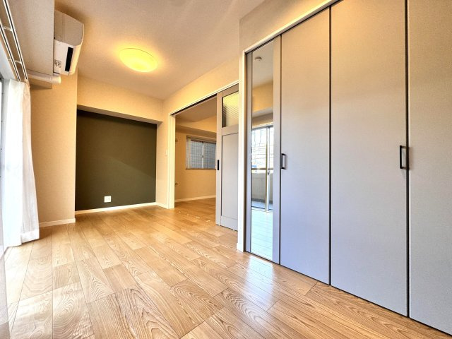 日暮里ダイヤモンドマンションの洋室|ドキドキの新生活も、安心してスタート。ぴったりの住まいを見つけませんか？クランディアが一緒に住まい選びをサポートします‼　まずは、お気軽にお問合せください　＃クランディア