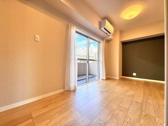 日暮里ダイヤモンドマンションの寝室|ドキドキの新生活も、安心してスタート。ぴったりの住まいを見つけませんか？クランディアが一緒に住まい選びをサポートします‼　まずは、お気軽にお問合せください　＃クランディア