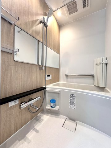 日暮里ダイヤモンドマンションの浴室|ドキドキの新生活も、安心してスタート。ぴったりの住まいを見つけませんか？クランディアが一緒に住まい選びをサポートします‼　まずは、お気軽にお問合せください　＃クランディア