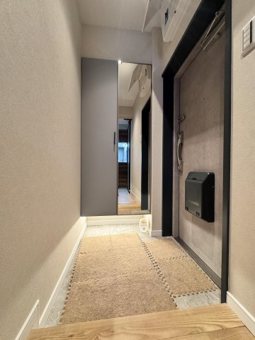 日暮里ダイヤモンドマンションの玄関|ドキドキの新生活も、安心してスタート。ぴったりの住まいを見つけませんか？クランディアが一緒に住まい選びをサポートします‼　まずは、お気軽にお問合せください　＃クランディア