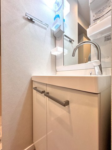 日暮里ダイヤモンドマンションの洗面所|ドキドキの新生活も、安心してスタート。ぴったりの住まいを見つけませんか？クランディアが一緒に住まい選びをサポートします‼　まずは、お気軽にお問合せください　＃クランディア