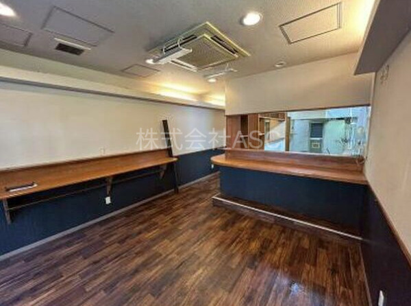針中野2丁目店舗の内装