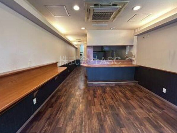 針中野2丁目店舗の内装