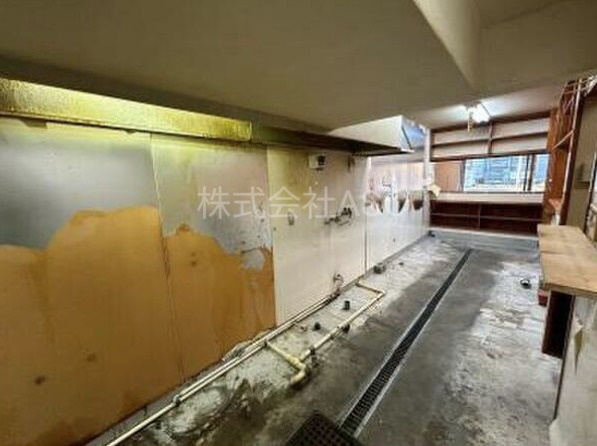 針中野2丁目店舗の内装