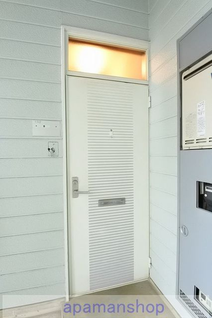 星野コーポのエントランス