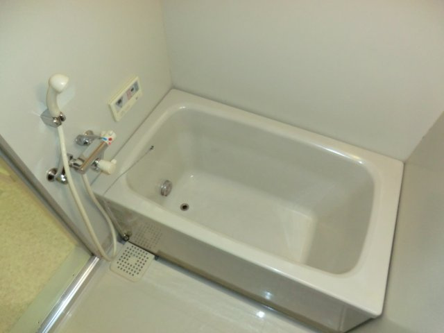 シンプルで使いやすい浴室です！