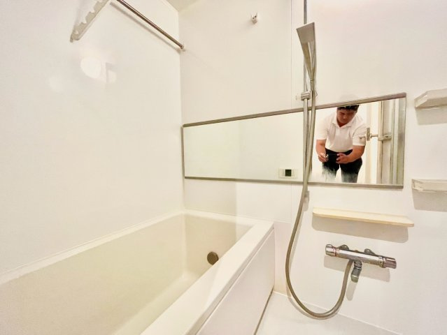 ライオンズマンション西早稲田の洋室|現地写真

現地ご見学希望・資料請求などお気軽にお問い合わせ下さい！
03-5990-5201